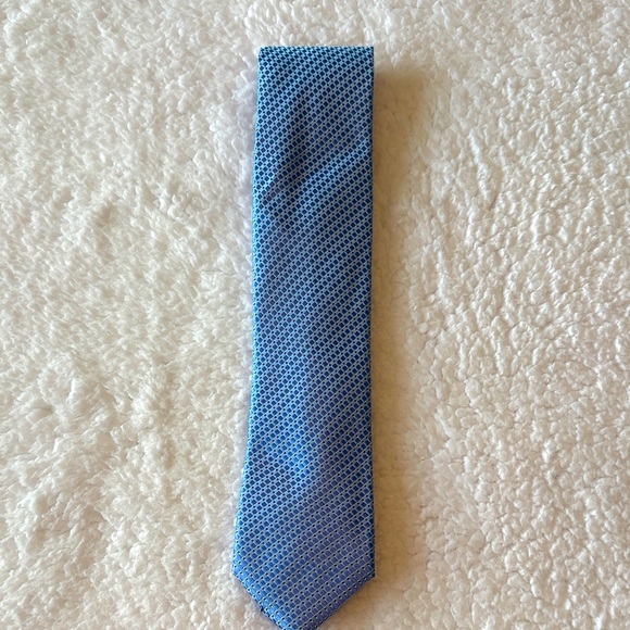 Geoffrey Beene Blue Geometric Print Silk Tie - Picture 1 of 3
